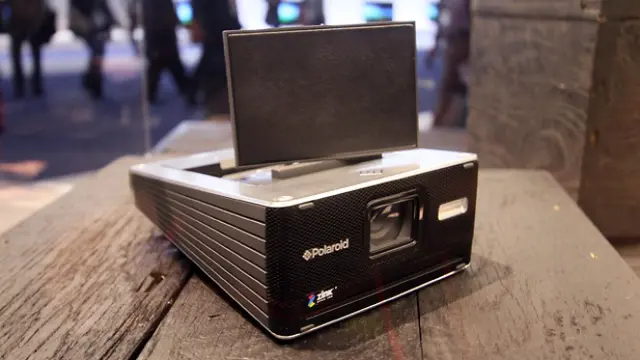 Kamera polaroid
