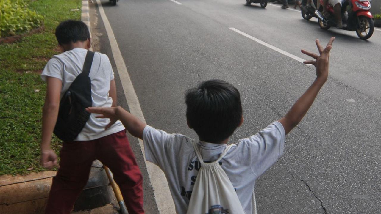 Penindakan terhadap klakson telolet akan sama seperti penindakan knalpot brong dengan dilakukan pengecekan oleh petugas di lapangan terhadap kendaraan-kendaraan yang melintas. Foto: Merdeka.com/Imam Buhori