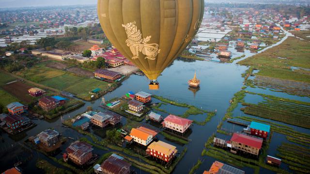 Melihat Kehidupan Masyarakat Kampung Terapung di Myanmar