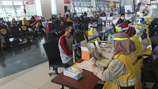 Penerbangan Domestik Kembali Dibuka