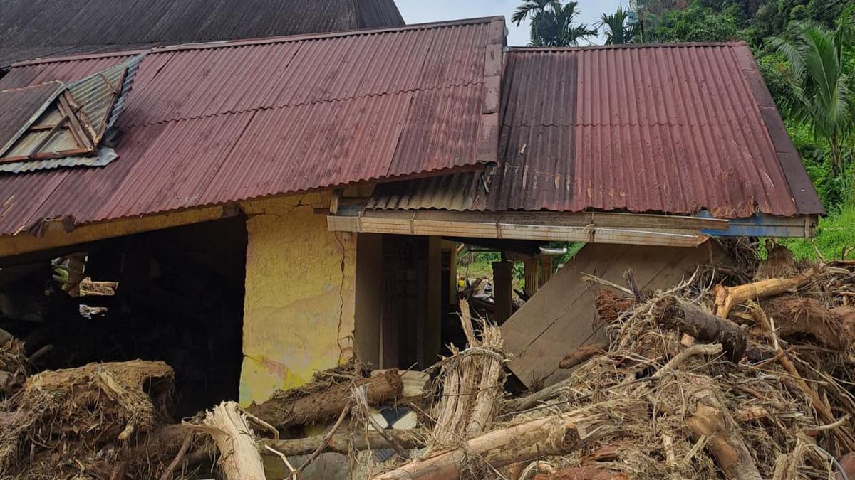 Update Korban Banjir dan Longsor di Sumbar: 129 Orang Meninggal Dunia, 86 Masih Hilang