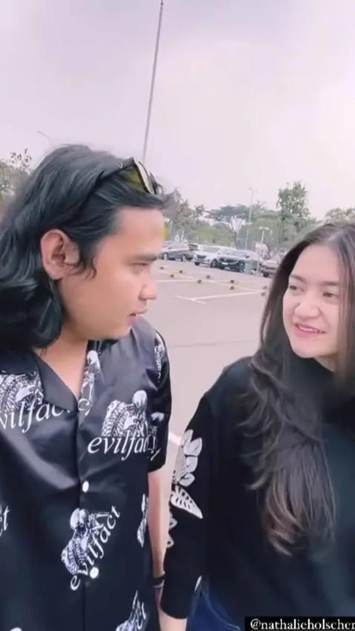 Nathalie Holscher dan Yogi Ilham membagikan potret kebersamaan mereka di media sosial
