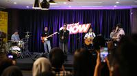 Armada bawakan lagu "Terima Kasih" pada Kapanlagi Show, Jumat (13/10/2025). (dok. Istimewa)