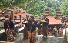 Keluarga Keraton Surakarta Ziarah ke Makam Raja-Raja Mataram, Disambut Hujan Lebat-Kisah Beringin Keramat Patah