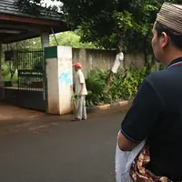 Kabar duka datang dari keluarga Indra Bekti dan Aldilla Jelita, anak ketiga mereka meninggal dunia tak lama setelah lahir