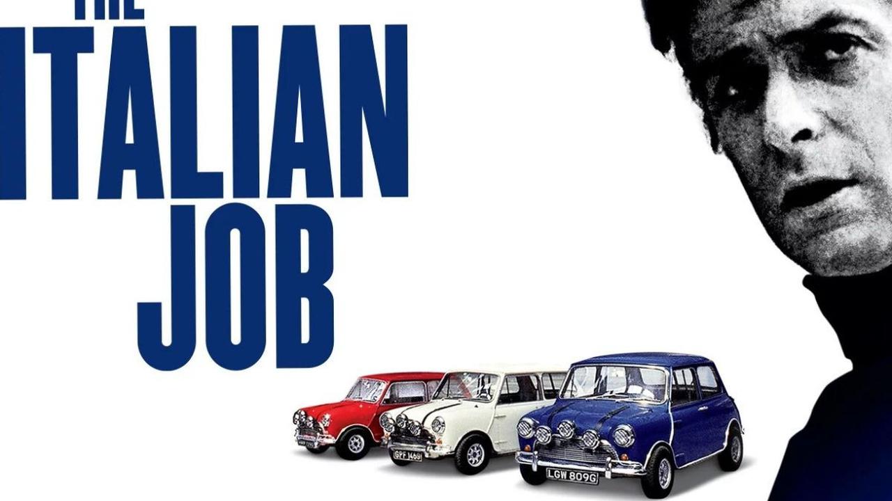 2. The Italian Job (1969)<br><br>Film perampokan satu ini terkenal dengan plotnya yang asyik, karakter menawan, dan scene ikonik kejar-kejaran mobil Morris Mini di jalanan Turin, Italia.<br><br>