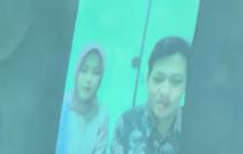 Gelar Lamaran Virtual, Pasangan Ini Tetap Sewa Fotografer dan Pasang Dekorasi