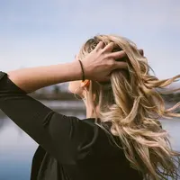 Makanan untuk pertahankan kekuatan rambut. (Foto: Unsplash)