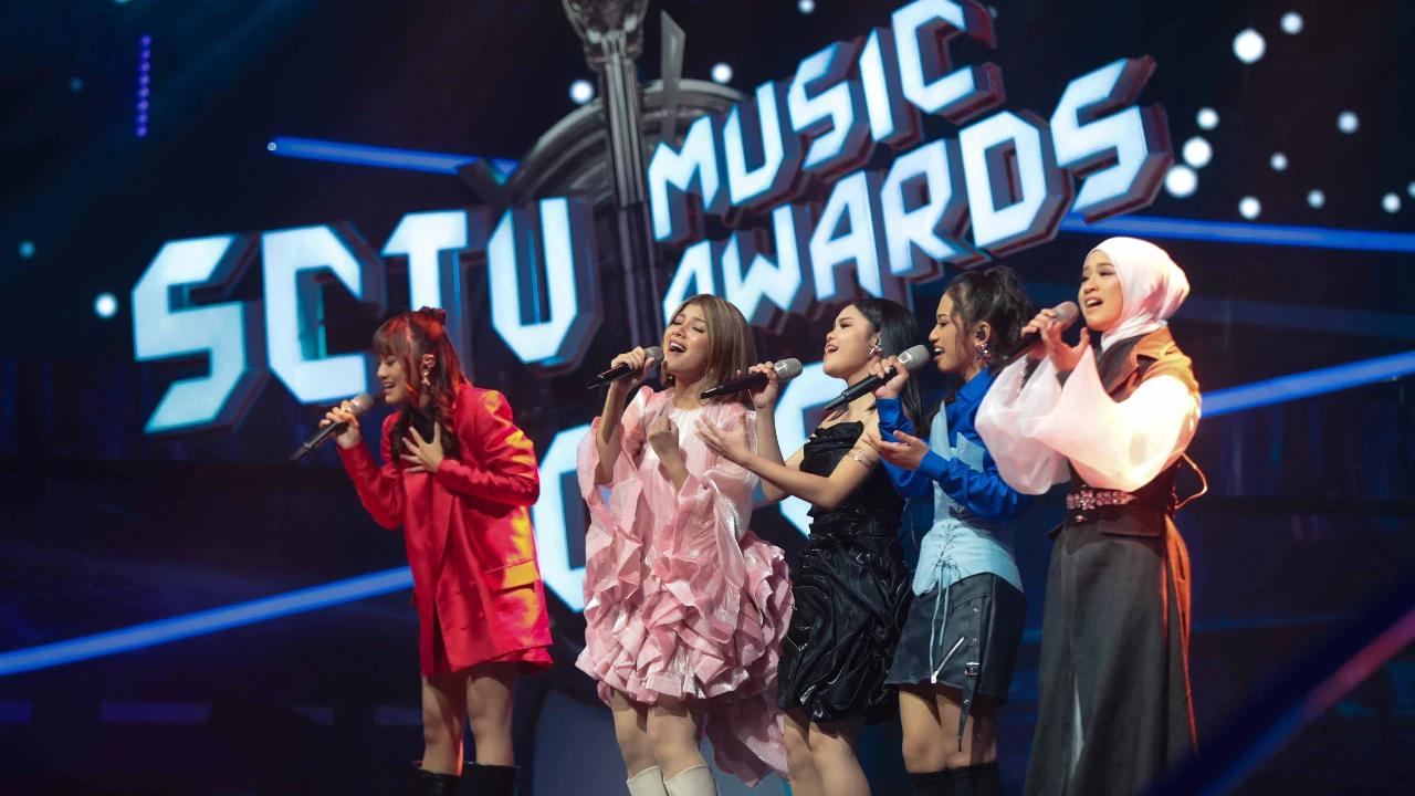 FOTO: Rizky Febian dan Adrian Khalif Raih Tiga Piala SCTV Music Awards 2026