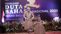 Salah satu finalis Duta Bahasa saat membawakan tarian dalam penilaian Bakat Seni dan Budaya, Duta Bahasa Nasional 2020.