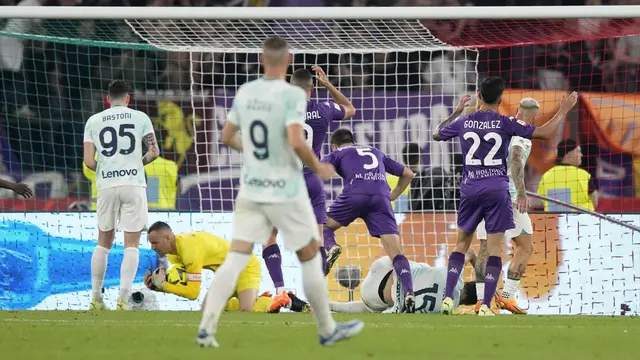 Foto: Jatuh Bangun Samir Handanovic saat Membawa Inter Milan Meraih Trofi ke-9 Coppa Italia