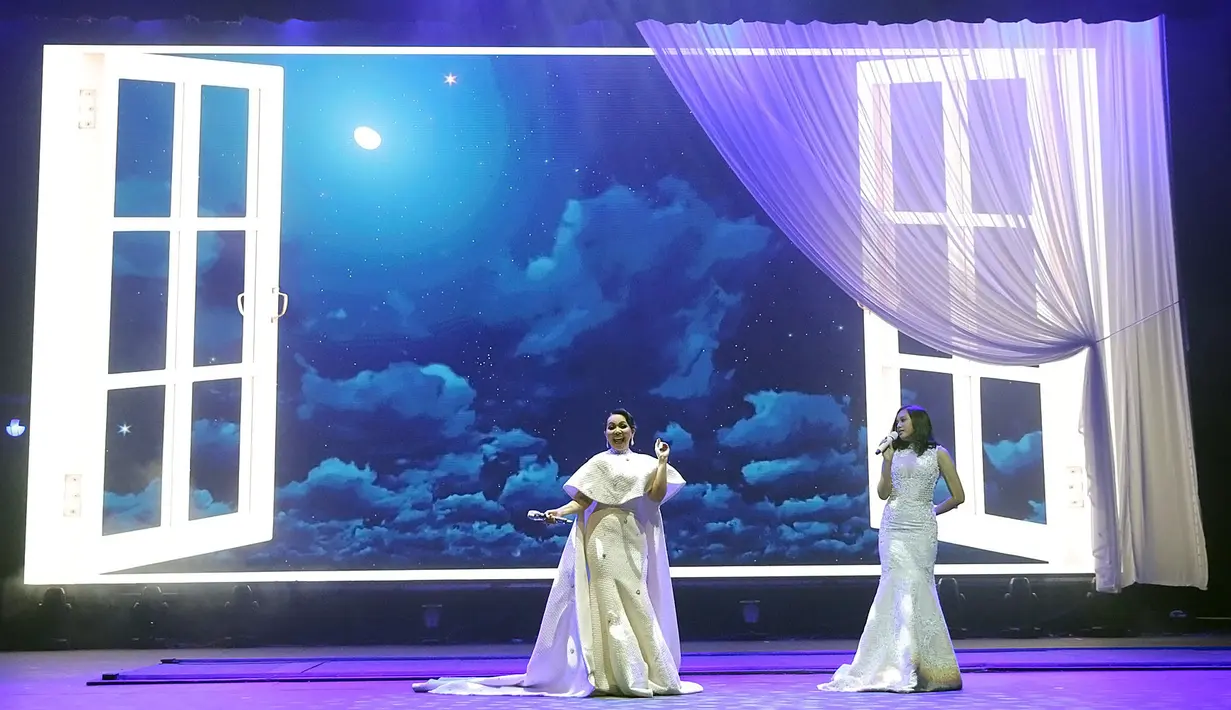 Dewi Gita dan Naja Dewi Maulana