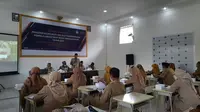 Program kejar mutu yang dicanangkan Kemendikbud bekerjasama dengan Kualita Pendidikan Indonesia (KPI) dibuka secara resmi oleh Kepala Disdikbud Kabupaten Bondowoso Sugiyono Eksantoso (Foto: Istimewa)