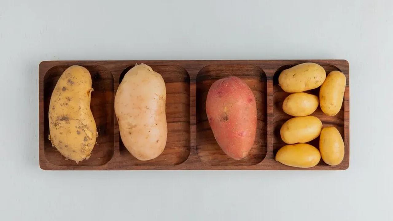 Kentang kaya potasium, sementara ubi jalar rebus tinggi akan vitamin A.