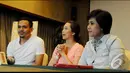Verlita Evelyn memberikan keterangan pers usai melahirkan di Rumah Sakit (RS) Pondok Indah, Jakarta, Minggu (27/7/2014)  (Liputan6.com/Andrian M Tunay)
