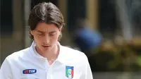 Italy&#039;s midfielder Riccardo Montolivo attends Italy&#039;s national football team training session ahead of their Euro 2008, at the National Technical Center of Coverciano near Florence on/ ALBERTO PIZZOLI
