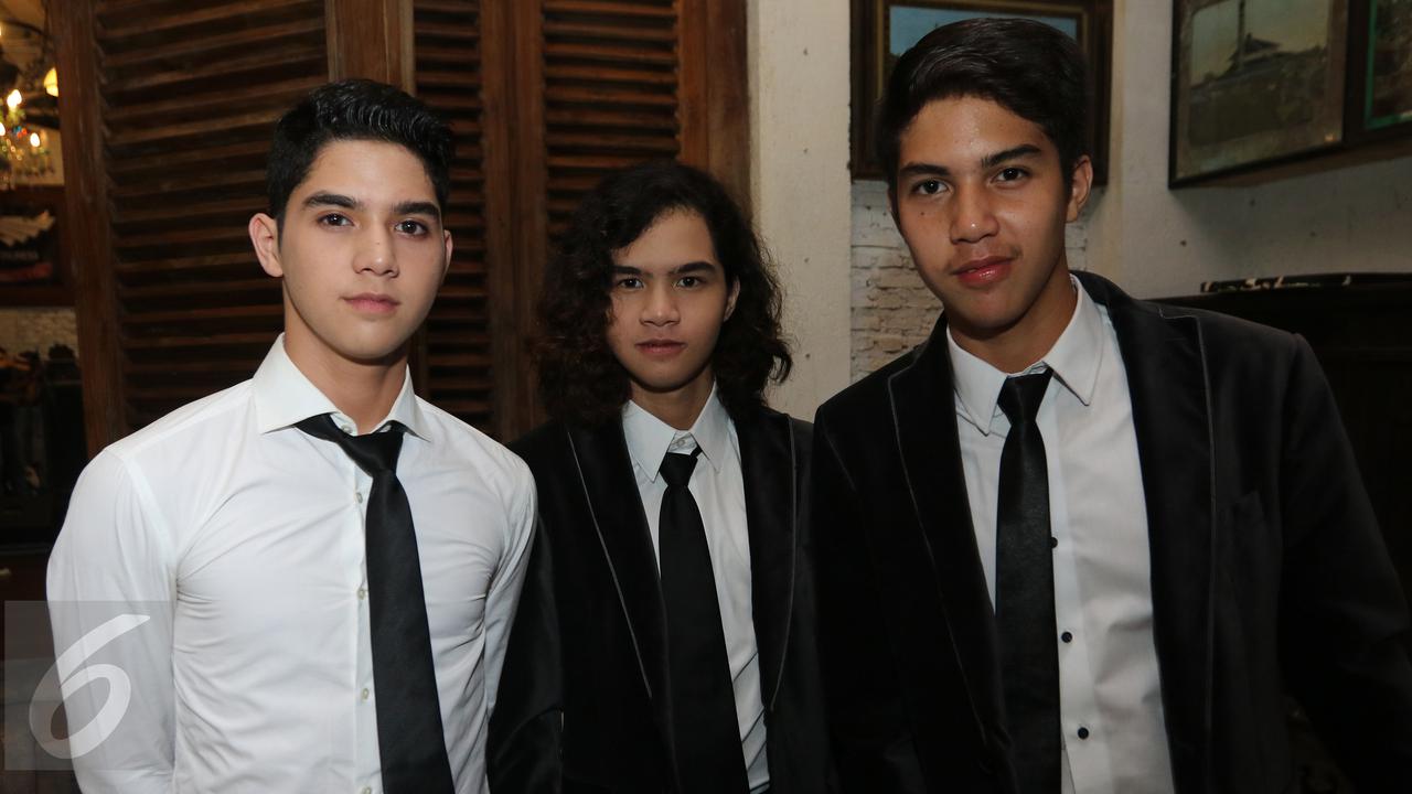 20160225-Intip Potret Elegan Keluarga Ahmad Dhani Lewat Foto Nuansa Hitam-Jakarta