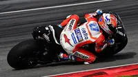 Pebalap penguji Ducati, Casey Stoner, menjadi yang tercepat pada hari pertama tes pramusim MotoGP 2017 di Sirkuit Sepang, Malaysia, Senin (30/1/2017). (Autosport)