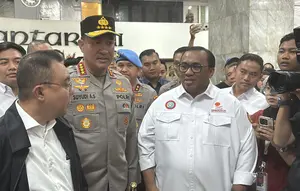 Debut Suyudi Jadi Kapolri, Hadapi Massa Buruh di DPR