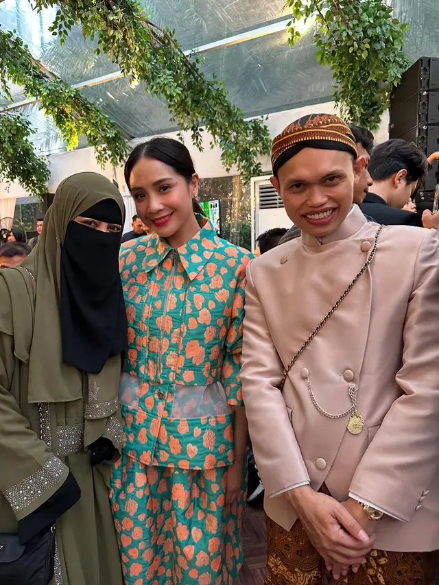 8 Potret Artis di Acara Pengajian dan Mitoni Shandy Purnamasari, Bertabur Bintang