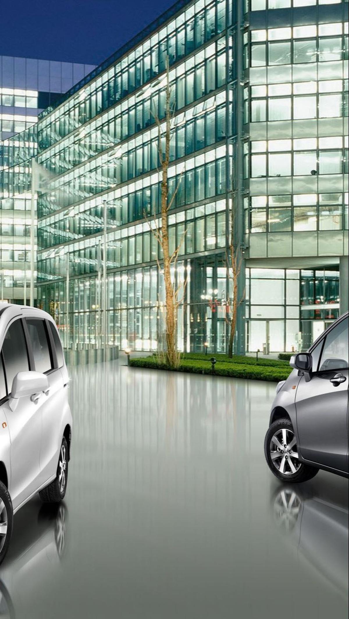 Honda Freed Alpha S dan Honda Freed Facelift (2011)- (2013)<br>