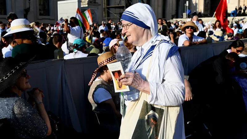 20160904-Penobatan Bunda Teresa Sebagai Orang Suci-Vatikan