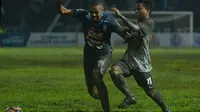 Arema FC gagal menang saat menghadapi Persela Lamongan pada laga perdana Grup E Piala Presiden 2018 di Stadio Gajayana, Malang, Sabtu (20/1/2018). Sempat unggul 2-0, laga berakhir 2-2. (Liputan6.com/Rana Adwa)