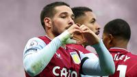 Pemain Aston Villa Emiliano Buendia memberi isyarat setelah mencetak gol ke gawang Tottenham Hotspur pada pertandingan sepak bola Liga Inggris di Stadion Tottenham Hotspur, London, 1 Januari 2023. Aston Villa mempermalukan Tottenham Hotspur dengan skor 2-0. (AP Photo/Ian Walton)