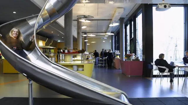 [Bintang] Kantor dengan Peraturan Keren