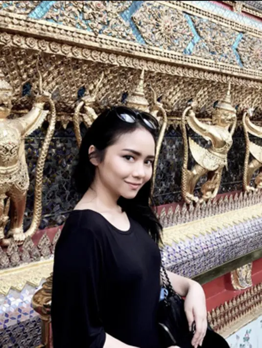 Gita Gutawa adalah siswi yang berprestasi disekolahnya, setelah ia menempuh jenjang pendidikannya di bangku sekolah, Gita berulang kali mendapatkan prestasi siswa terbaik.  (viainstgram@gitagut/Bintang.com)