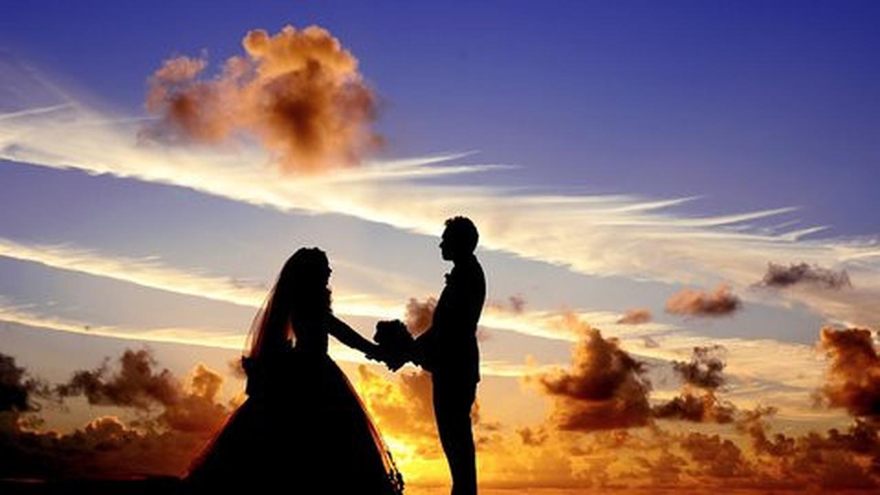 Islam tak melarang nikah di Bulan Suro
