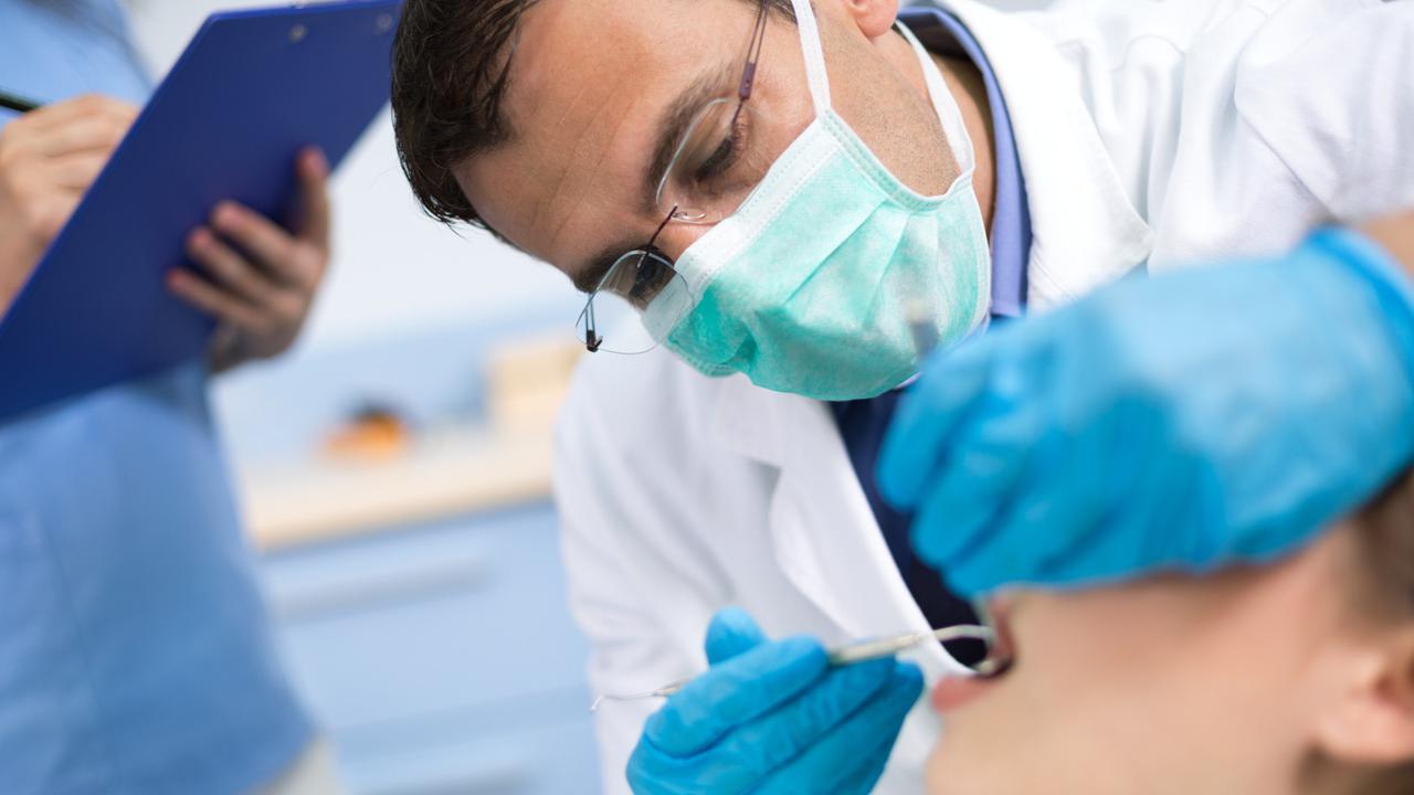 Mengenal Tugas dan Kewajiban Dokter Residen di Rumah Sakit, Kerap Dalam Pengawasan Senior