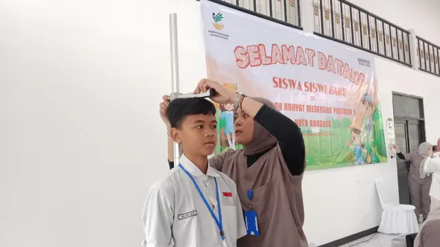 Kegiatan  di Sekolah Rakyat Menengah Pertama (SRMP) 9 Kota Bandung di minggu pertama masuk sekola. (Dok: Kemensos)