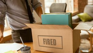 Ilustrasi Pemutusan Hubungan Kerja alias PHK. Foto: Freepik/master1305