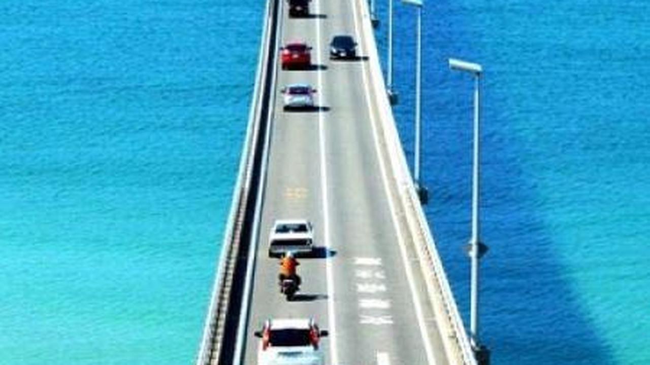 6. Jembatan Tsunoshima