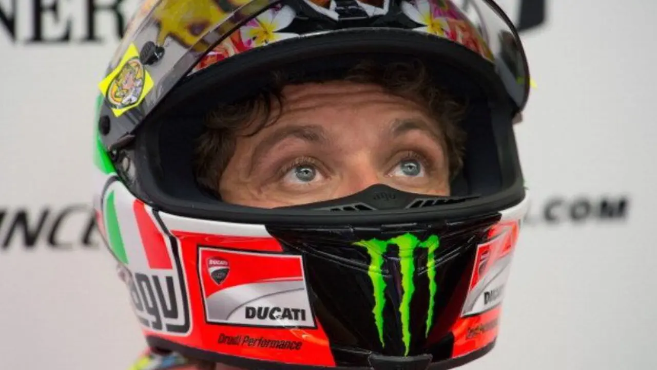 7 Tes Keamanan Helm Valentino Rossi di MotoGP