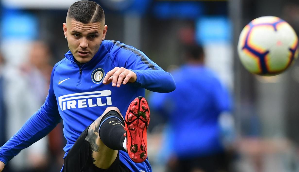 Mauro Icardi striker Inter Milan berusia 26 tahun berbanderol 43 juta pound diminati oleh Man United, Real Madrid dan Juventus. Reputasi dirinya sebagai bad boy di luar lapangan diduga membuat dirinya kehilangan peran sebagai kapten. (AFP/Miguel Medina)