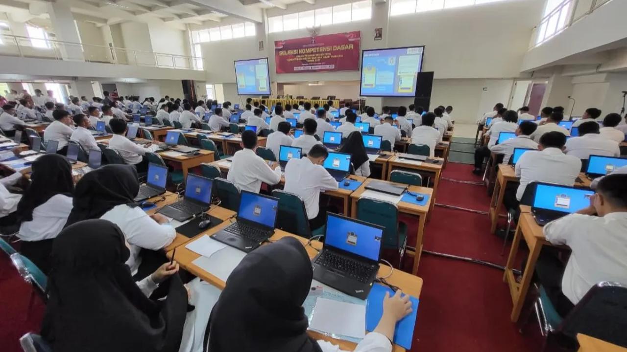Dari angka tersebut, pelamar yang menyelesaiakan pendaftaran/submit sebanyak 2.411.520.&nbsp;