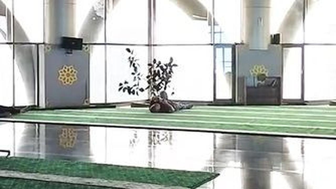 Isi Menara 165 Berlafadz Allah