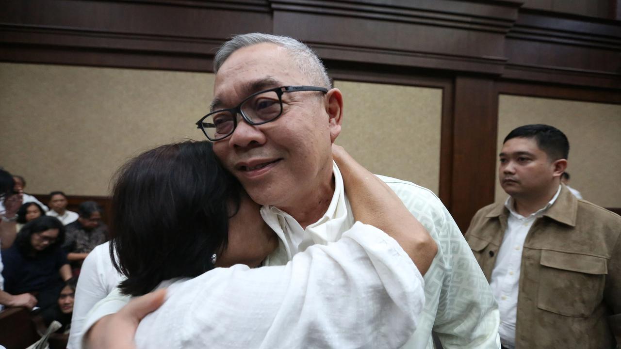 FOTO: Dua Eks Petinggi Pertamina Divonis 4,5 dan 3,5 Tahun dalam Kasus Korupsi LNG