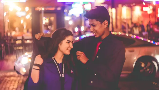 Punya Kenangan Manis Saat Menonton Film