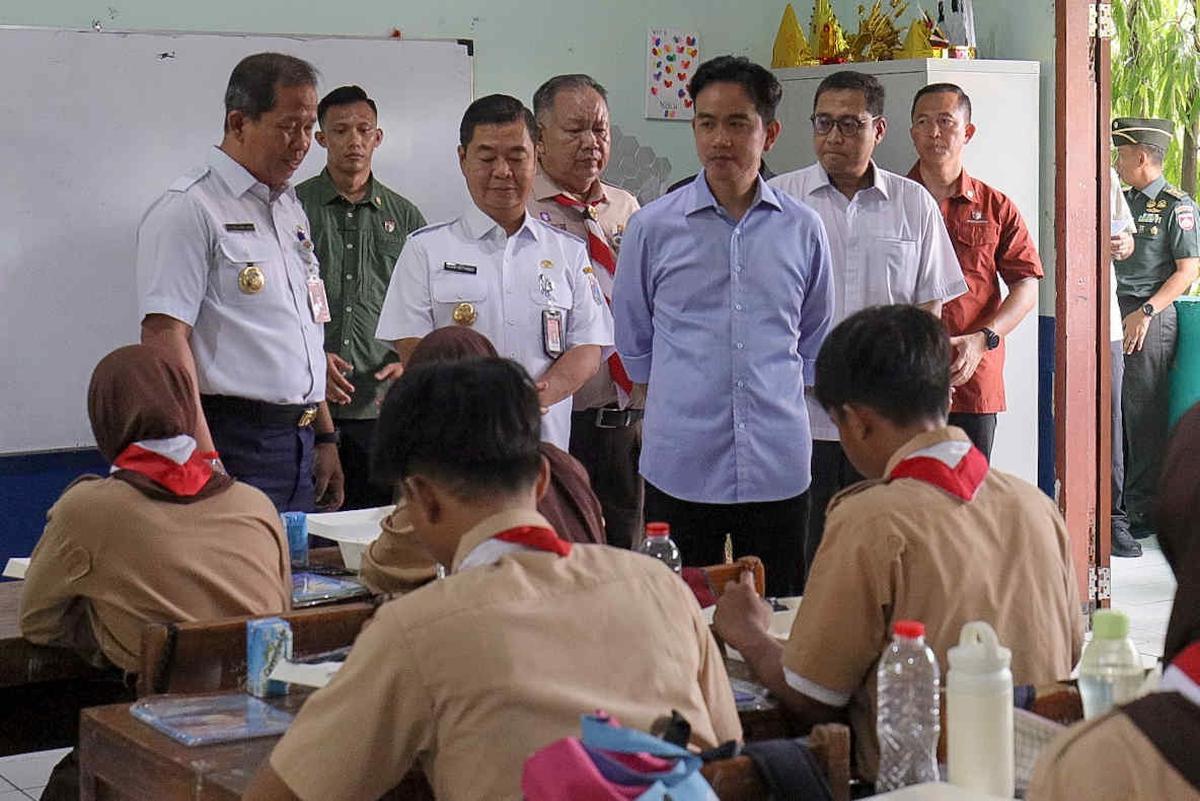 Wapres Gibran Tinjau Uji Coba Makan Bergizi di Jakarta