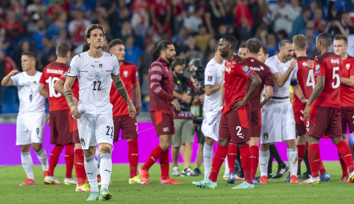 Hingga laga berakhir, skor 0-0 tetap bertahan. Italia pun sukses memperpanjang rekor tak terkalahkan mereka sebanyak 36 pertandingan. (Foto: Keystone via AP/Georgios Kefalas)