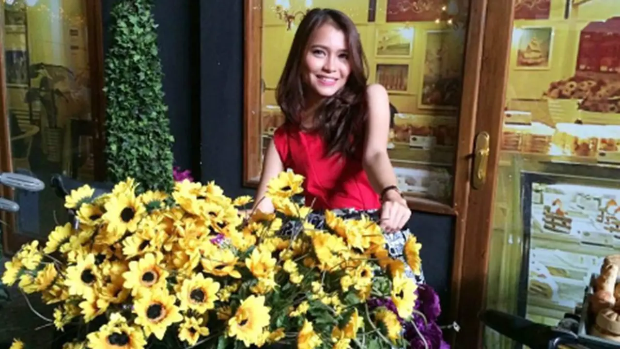 [Bintang] Ela Cherrybelle