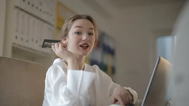 [Fimela] dompet digital