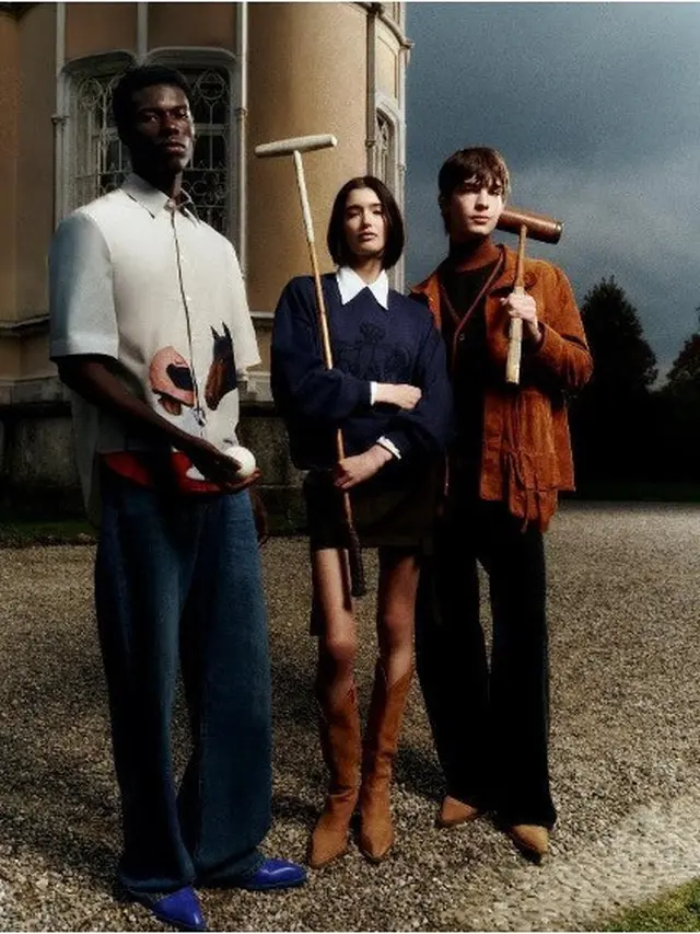 Sambut Tahun Kuda dengan Gaya Ikonik, Vespa Hadirkan 946 Horse dan Memperkenalkan “In Sella” dari Koleksi “AL VENTO”