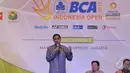 Ketua Umum PP PBSI, Gita Wirjawan memberikan keterangan pers terkait ajang BCA Indonesia Open Series Premier 2015, Jakarta, Senin (25/5/2015). Nomor ganda putra dan ganda campuran menjadi andalan PBSI untuk meraih gelar. (Liputan6.com/Herman Zakharia)