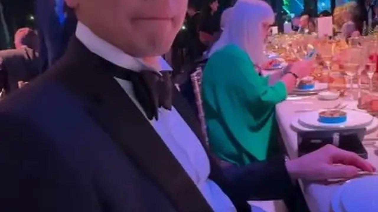 8 Potret Reino Barack Temani Syahrini di Festival Film Cannes 2025, Tampil Menawan