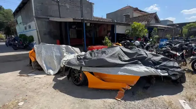 Terbelah Dua, Mclaren YouTuber Andra ST Baru Dibeli Tiga Bulan