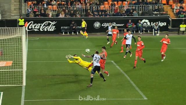 Valencia menang tipis 2-1 atas Real Sociedad di stadion Mestalla, Senin (26/2) dini hari WIB. Pada menit ke-34, gelandang Valencia...